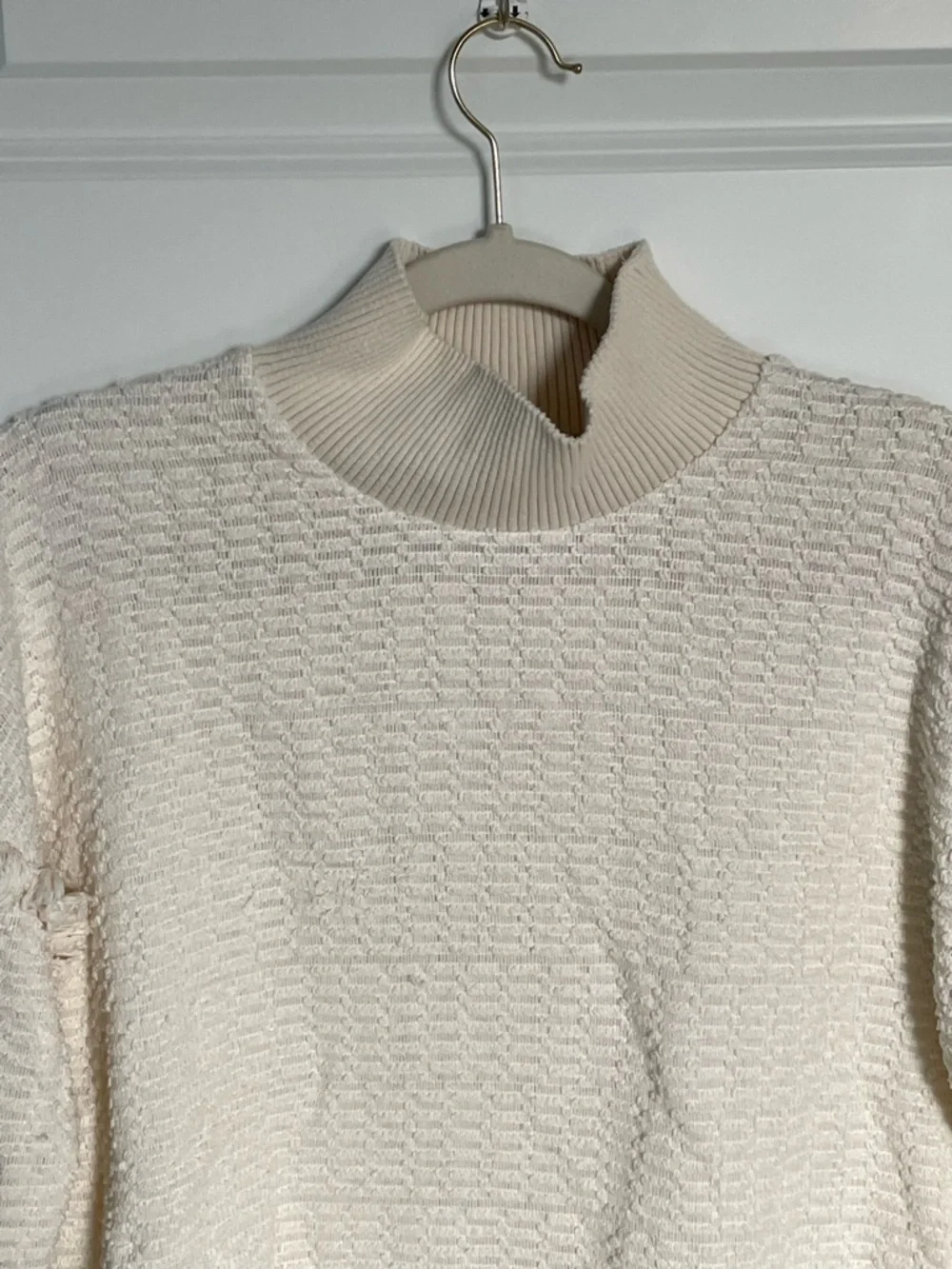 ZARA Women's Cream Fringe Turtleneck Sweater Size XS 54447